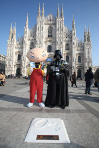 Stewie Griffin e Darth Vader con DVD e Blu-Ray